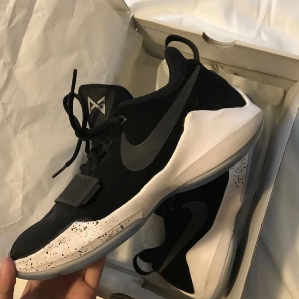 Nike Basketball Shoes PG1